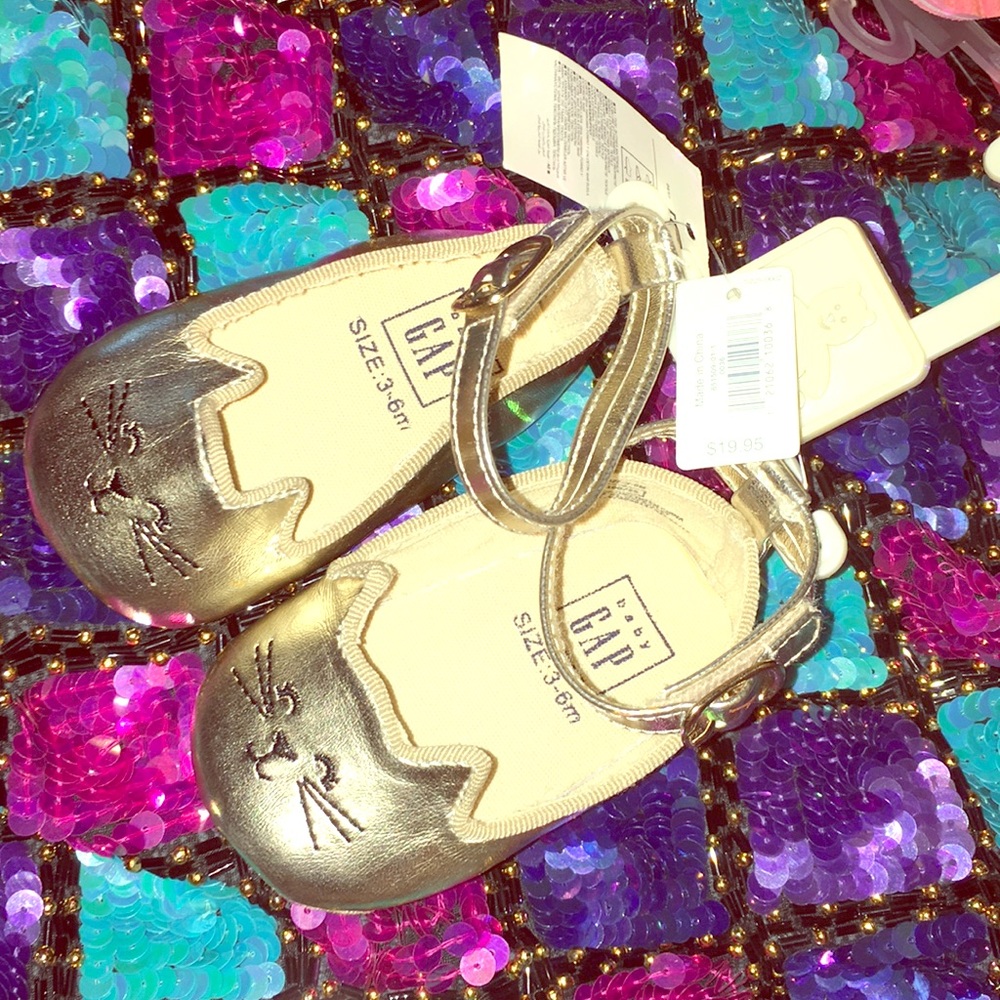 Baby shoes Gap flats